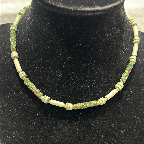 Jewelry - Chic Green Beaded Necklace